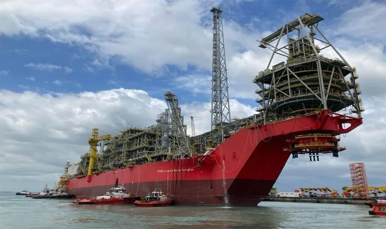 Navire de production du secteur pétrolier et gazier